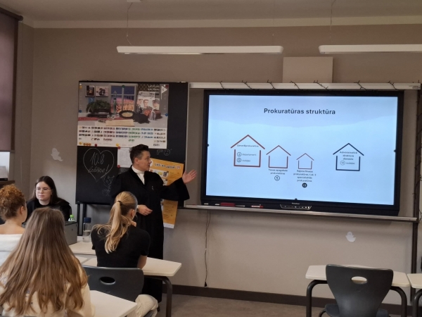 Izzinām ilgstspējīgas karjeras iespējas