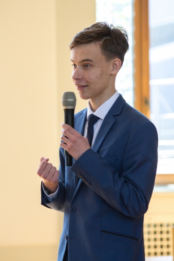 12. klašu pasākums "Brīdi pirms..."
