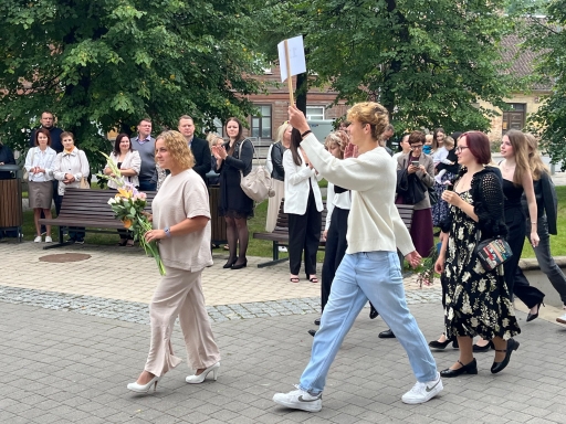 Zinību diena