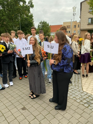 Zinību diena