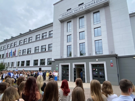 Zinību diena