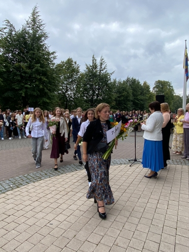 Zinību diena