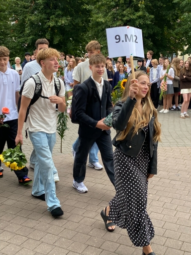 Zinību diena
