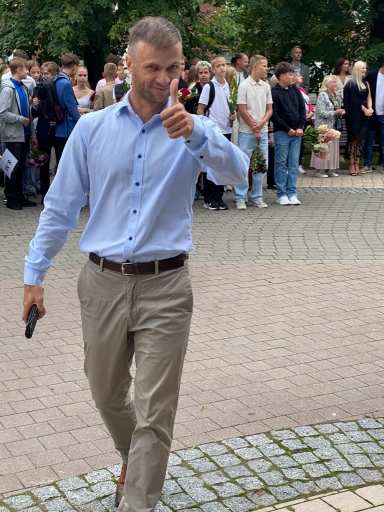 Zinību diena