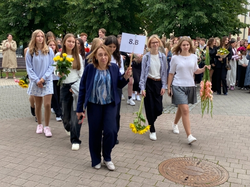 Zinību diena