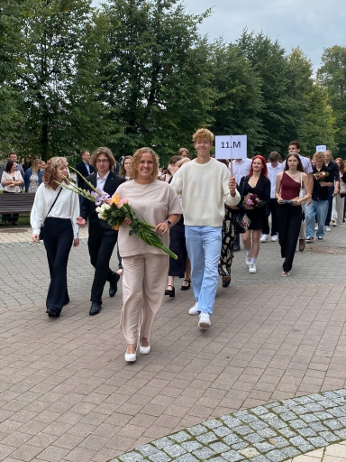Zinību diena