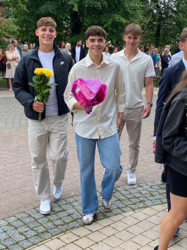 Zinību diena