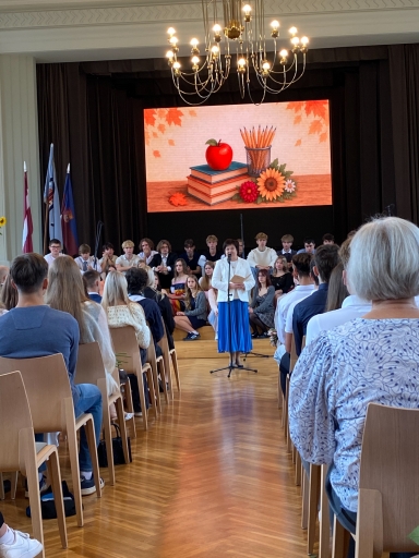 Zinību diena