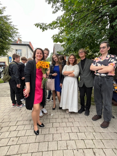 Zinību diena
