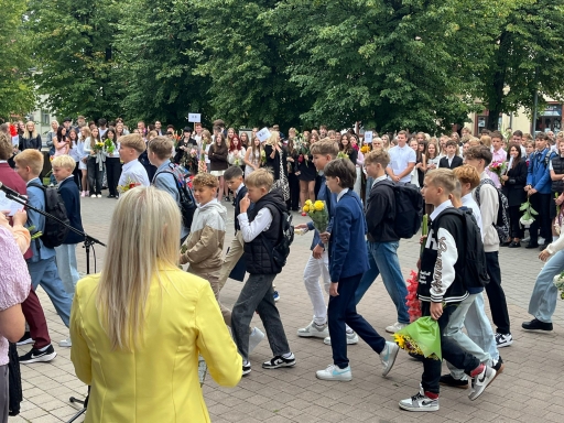 Zinību diena