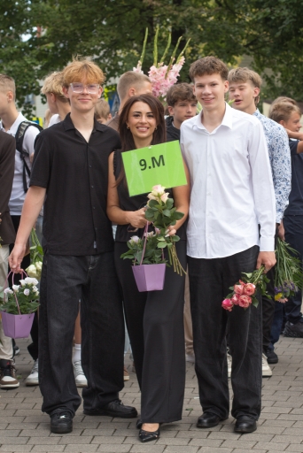 Zinību diena