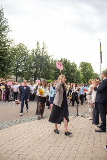Zinību diena