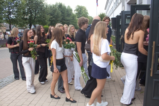 Zinību diena