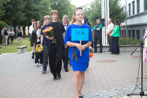 Zinību diena