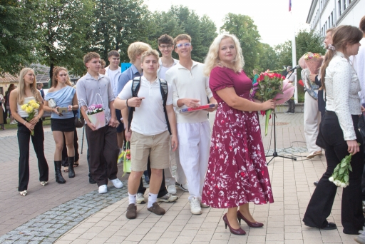 Zinību diena