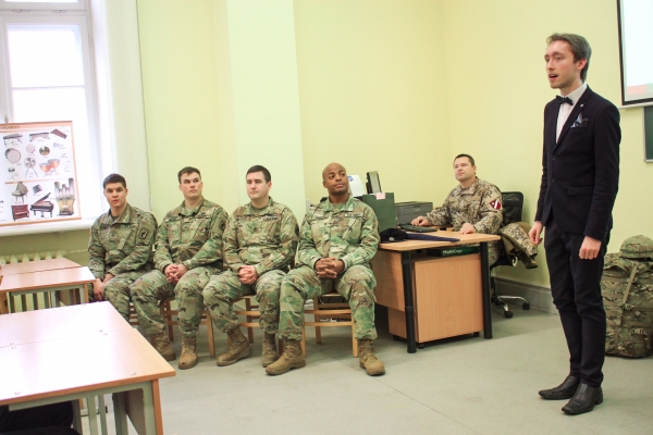 Tikšanās ar Aizsardzības ministrijas pārstāvjiem un NATO karavīriem