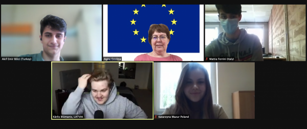 Erasmus+ projektu "CoMUNity" un "Show Courage"tiešsaistes sanāksmes
