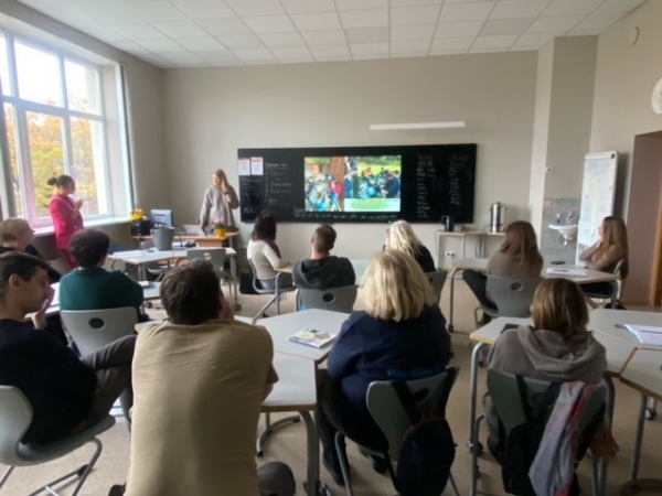 Jelgavas Valsts ģimnāzijas STEM jomas skolotāji dodas ciemos pie Bauskas Valsts ģimnāzijas pedagogiem
