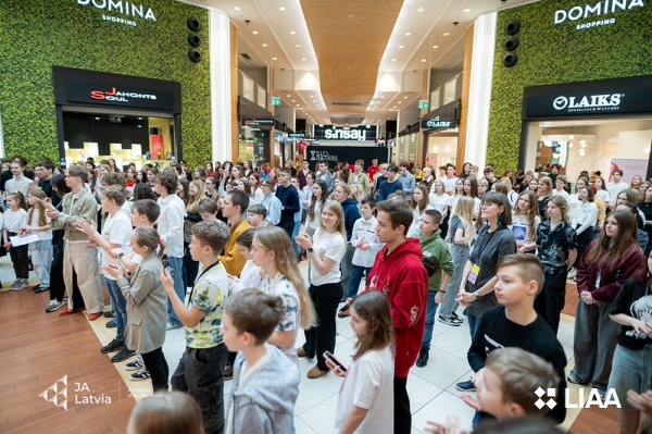 Lepojamies ar skolēnu mācību uzņēmumu (SMU) panākumiem JAL pavasara Citā Bazārā