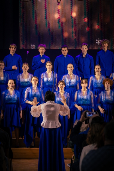 Ziemassvētku ieskaņas koncerts "Mūsu mājās valda prieks"