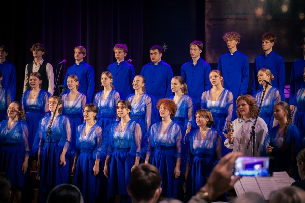 Ziemassvētku ieskaņas koncerts "Mūsu mājās valda prieks"