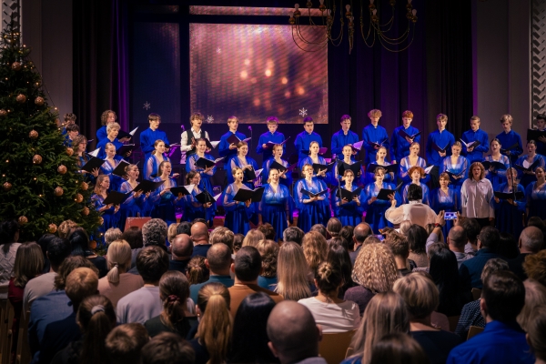 Ziemassvētku ieskaņas koncerts "Mūsu mājās valda prieks"