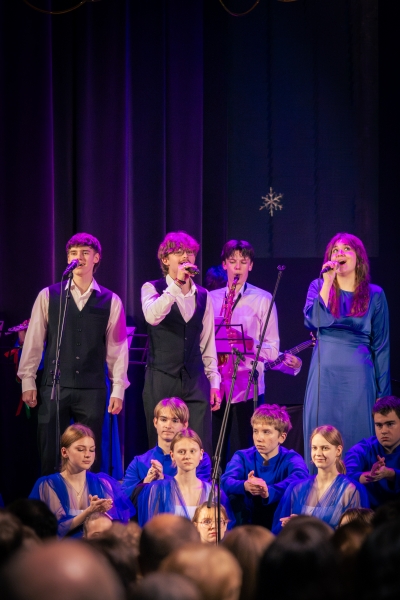 Ziemassvētku ieskaņas koncerts "Mūsu mājās valda prieks"