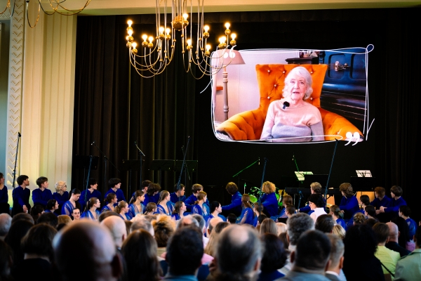 &ldquo;Kā uguns&hellip;&rdquo; paaudzes vienojo&scaron;s stāsts SKALU jubilejas koncertā