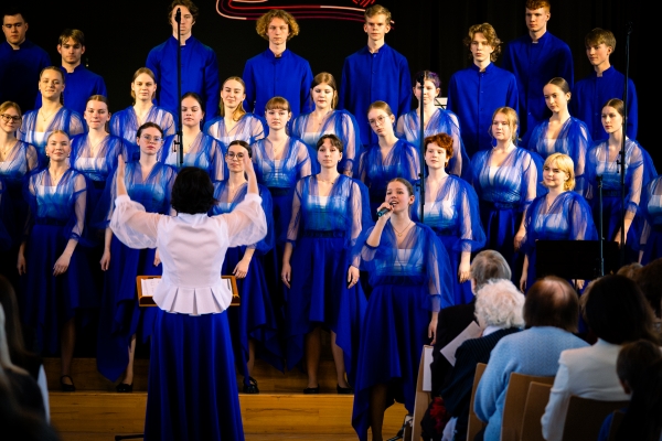 &ldquo;Kā uguns&hellip;&rdquo; paaudzes vienojo&scaron;s stāsts SKALU jubilejas koncertā