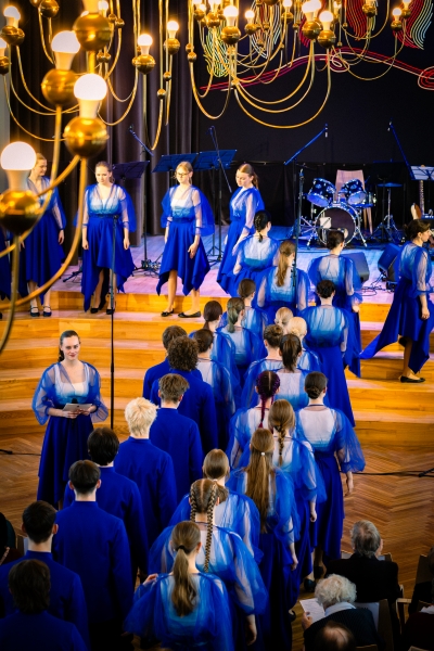 &ldquo;Kā uguns&hellip;&rdquo; paaudzes vienojo&scaron;s stāsts SKALU jubilejas koncertā