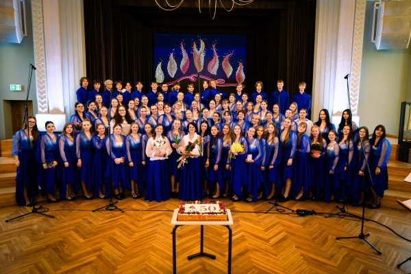 &ldquo;Kā uguns&hellip;&rdquo; paaudzes vienojo&scaron;s stāsts SKALU jubilejas koncertā