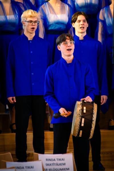 &ldquo;Kā uguns&hellip;&rdquo; paaudzes vienojo&scaron;s stāsts SKALU jubilejas koncertā