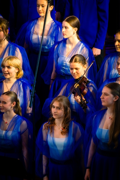 &ldquo;Kā uguns&hellip;&rdquo; paaudzes vienojo&scaron;s stāsts SKALU jubilejas koncertā