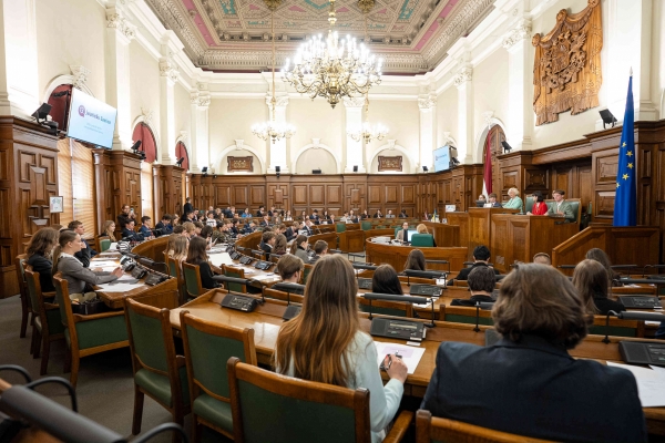 Jelgavas Valsts ģimnāzija pārstāvēta 13. Jaunie&scaron;u Saeimā!