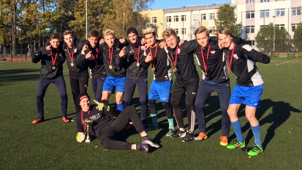 Uzvara futbolā