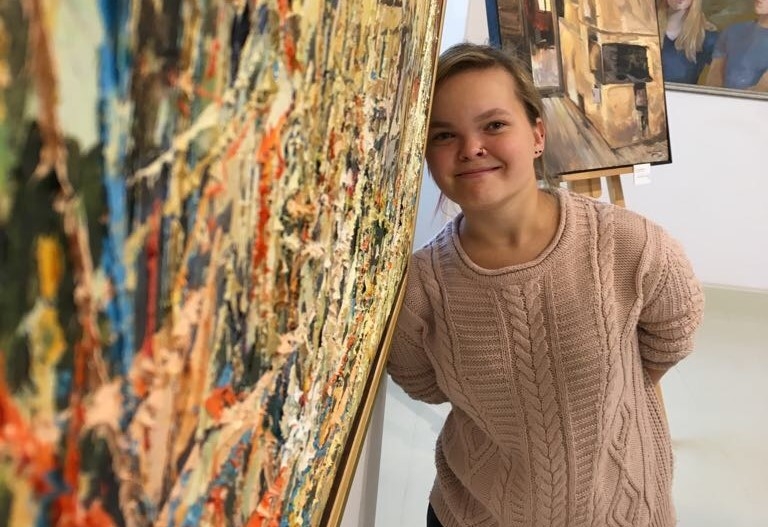 Torņa kāpnēs jauna izstāde – “Dažādība”