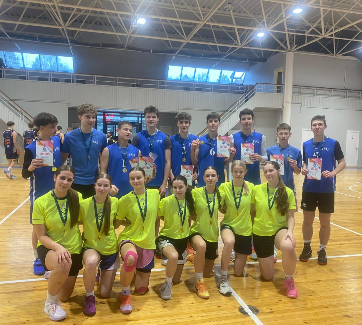 Uzvaras, kas ved uz finālu!