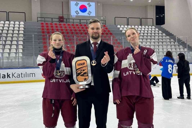 Reičela Taube bronzas kaldinātāja U18 hokeja izlasē