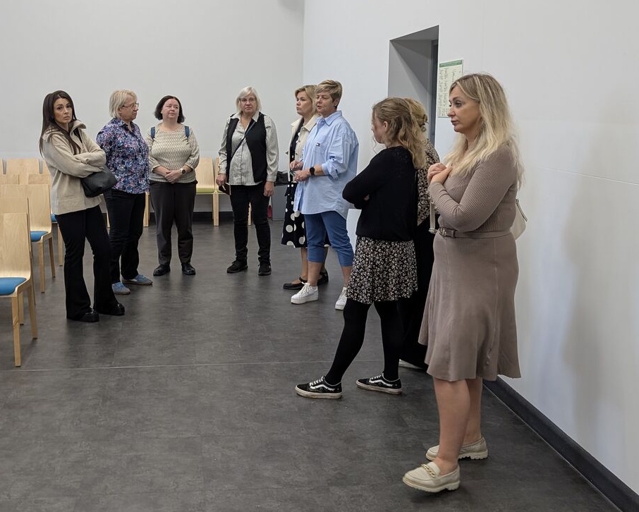 Sve&scaron;valodu skolotāju pieredzes apmaiņas vizīte Jūrmalas Valsts ģimnāzijā